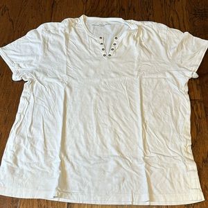 Men’s Large John Varvatos T Shirt